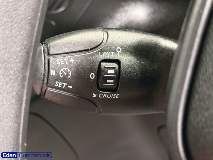 2025 Peugeot Partner