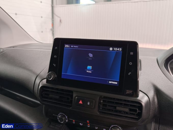 2025 Peugeot Partner