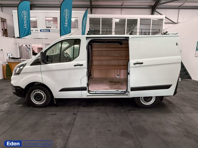2025 Ford Transit Custom