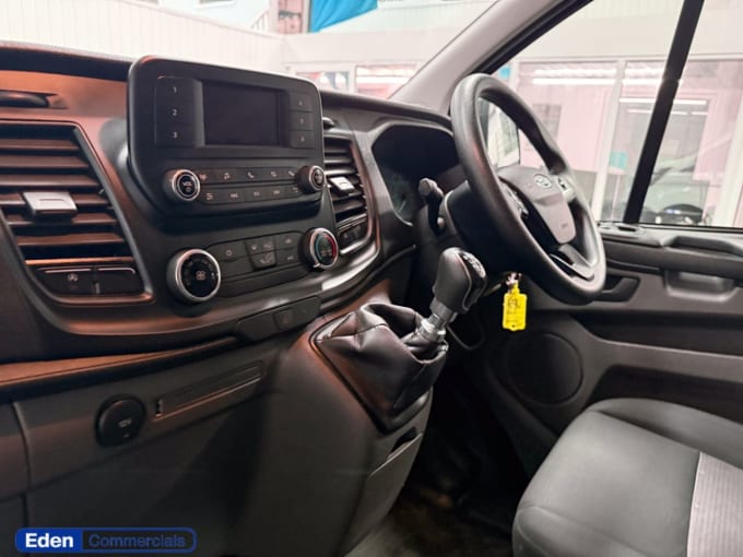 2025 Ford Transit Custom