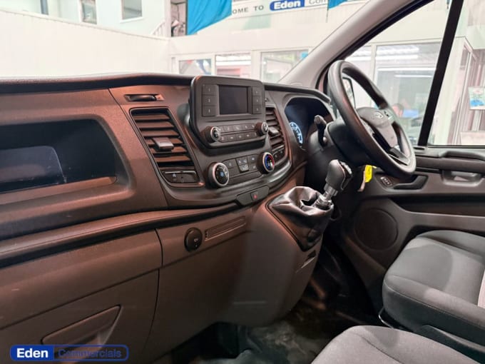 2025 Ford Transit Custom