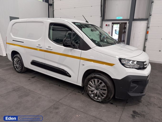 2025 Peugeot Partner