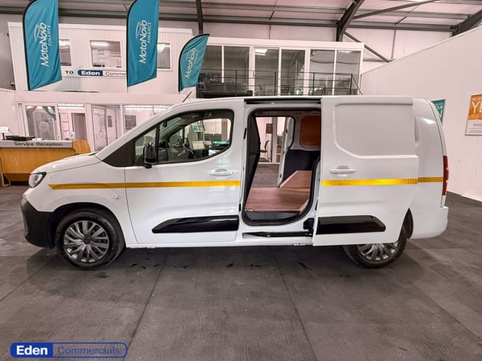 2025 Peugeot Partner