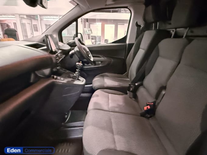 2025 Peugeot Partner