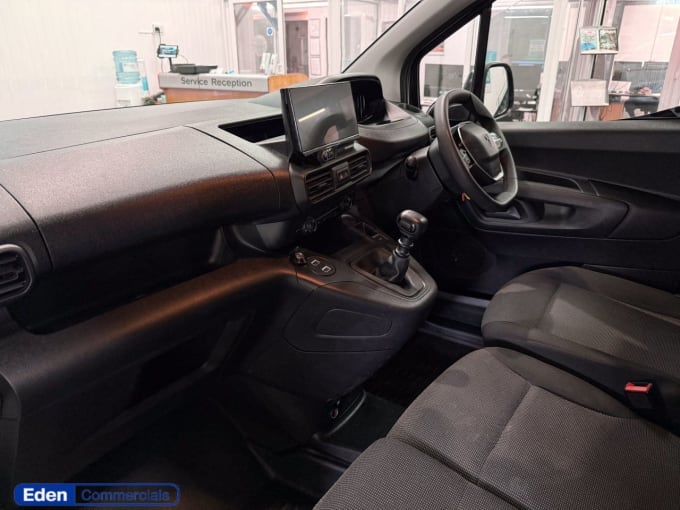 2025 Peugeot Partner
