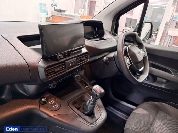 2025 Peugeot Partner