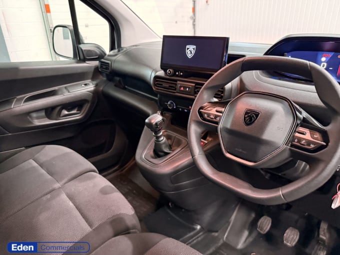 2025 Peugeot Partner