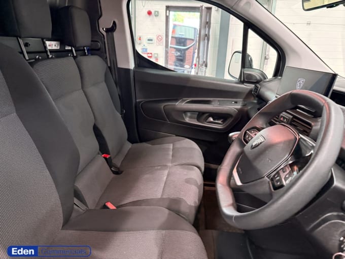 2025 Peugeot Partner