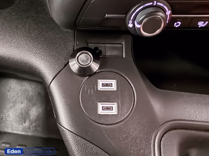 2025 Peugeot Partner