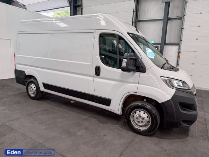 2025 Vauxhall Movano