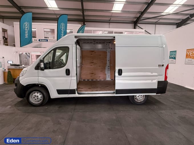 2025 Vauxhall Movano