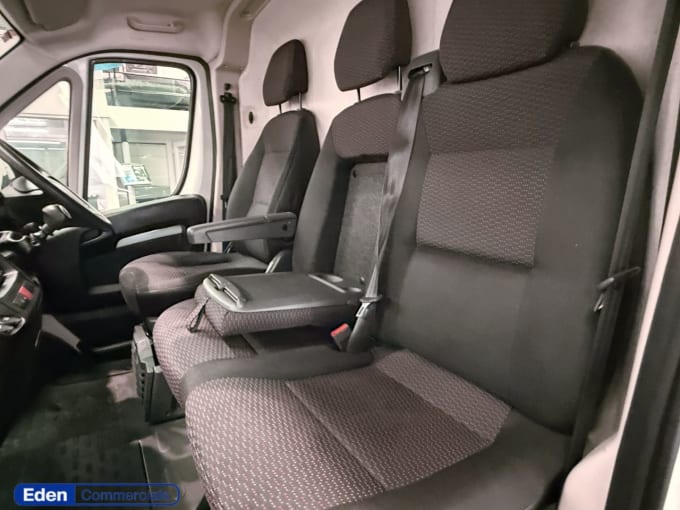 2025 Vauxhall Movano