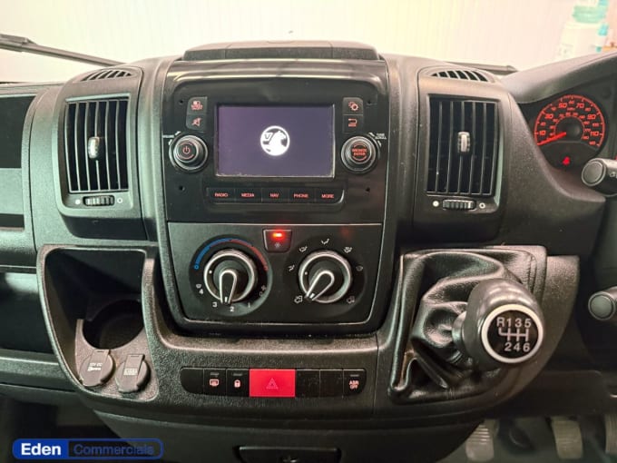 2025 Vauxhall Movano