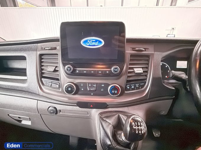 2025 Ford Transit Custom
