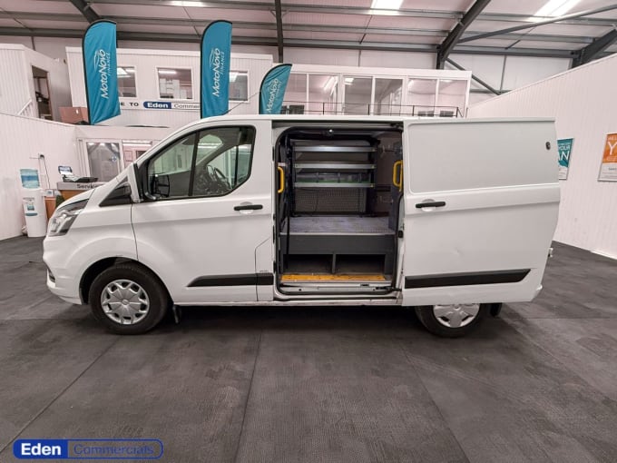 2025 Ford Transit Custom