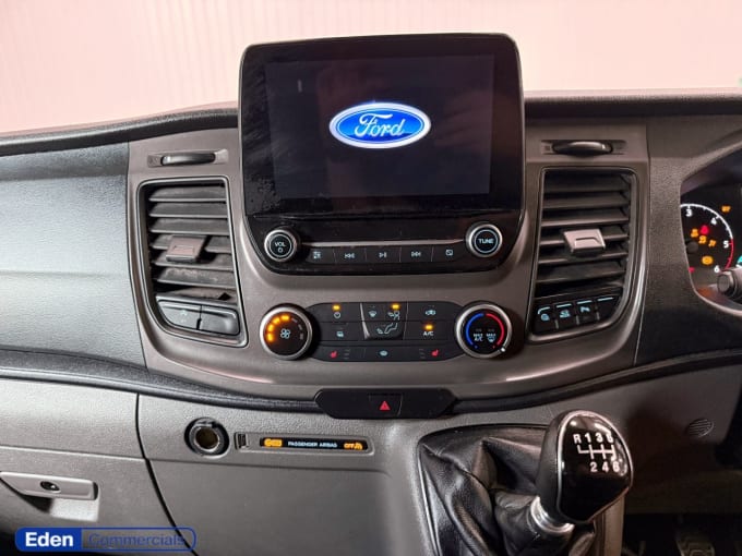 2025 Ford Transit Custom