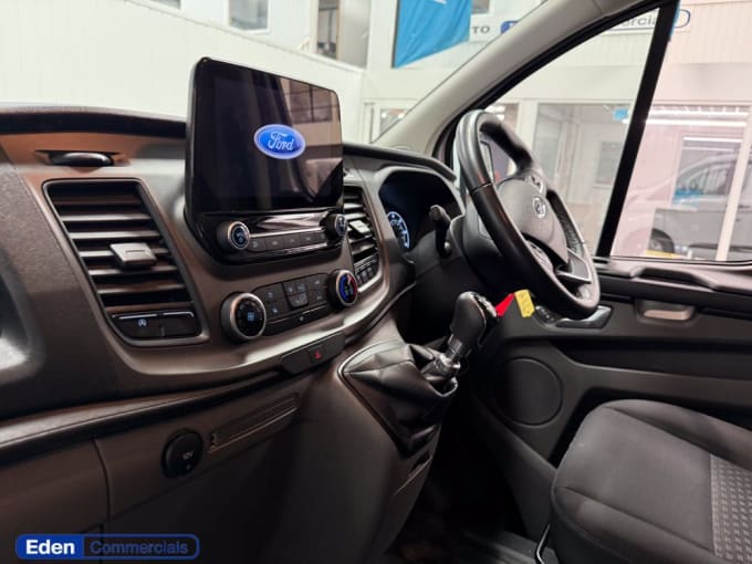 2025 Ford Transit Custom
