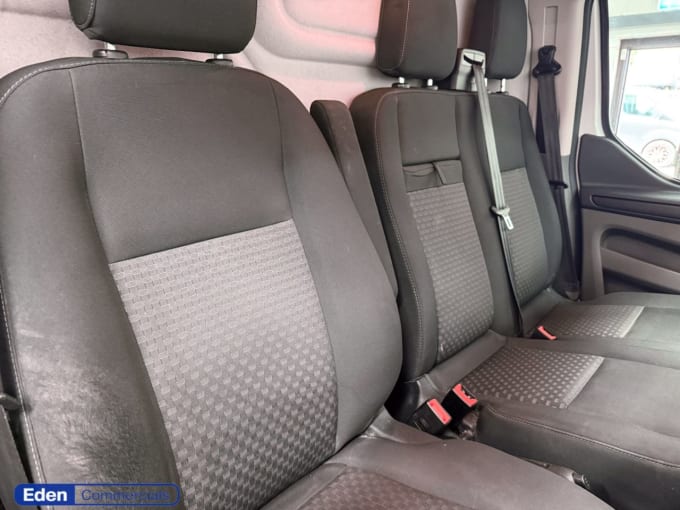 2025 Ford Transit Custom