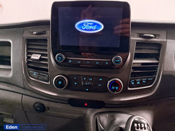 2025 Ford Transit Custom