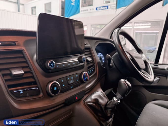 2025 Ford Transit Custom