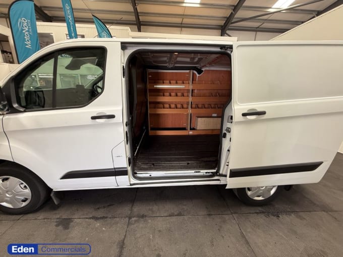 2025 Ford Transit Custom
