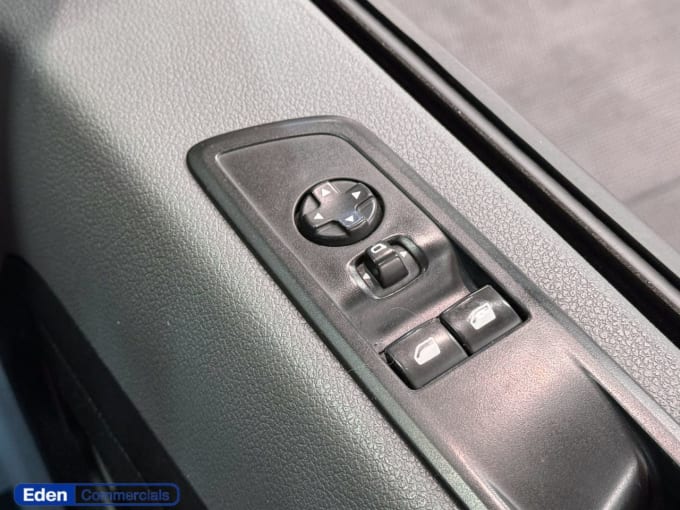 2025 Peugeot Expert