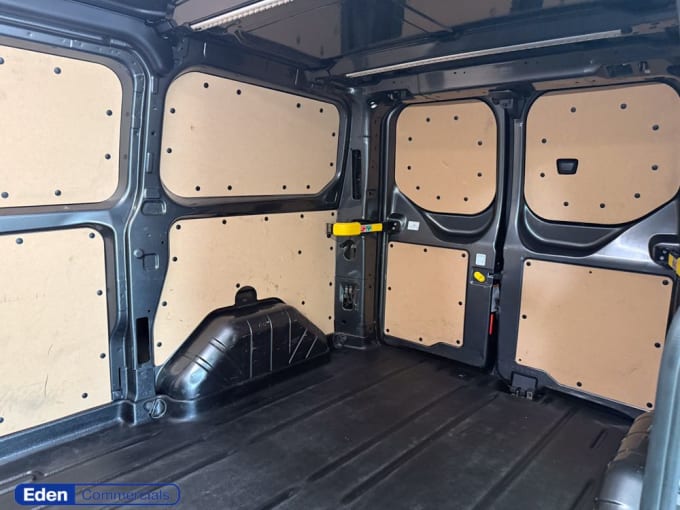 2025 Ford Transit Custom