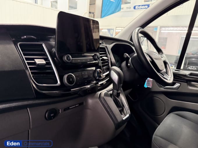 2025 Ford Transit Custom