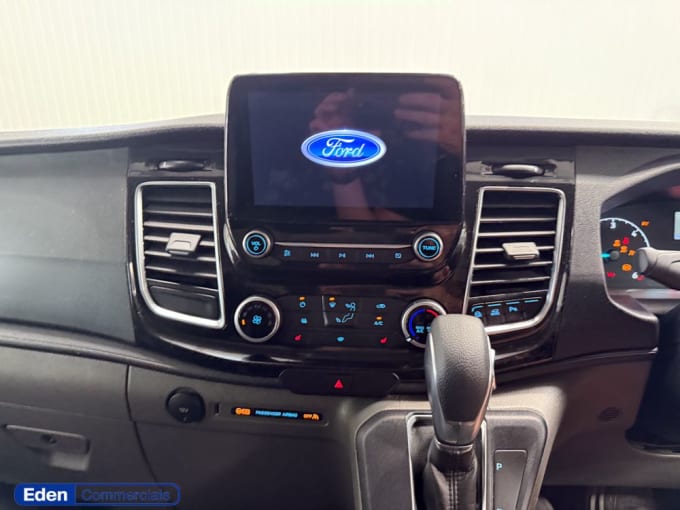 2025 Ford Transit Custom