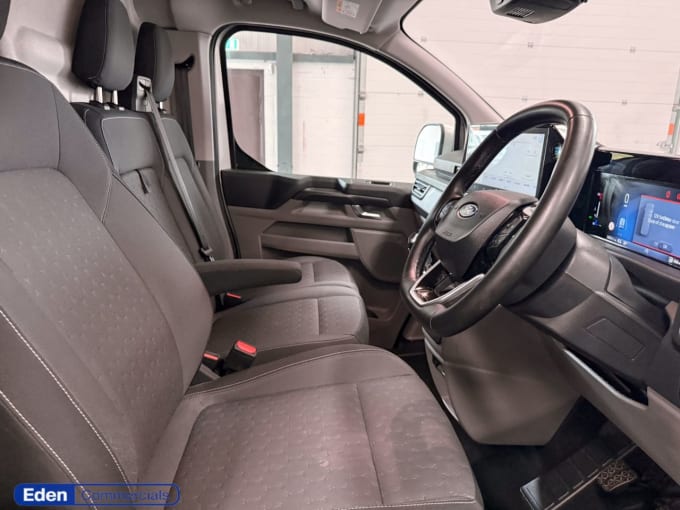 2025 Ford Transit Custom