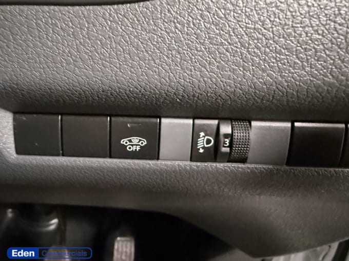 2025 Peugeot Expert