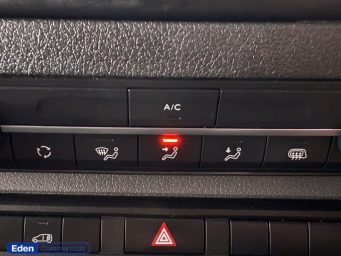 2025 Peugeot Expert