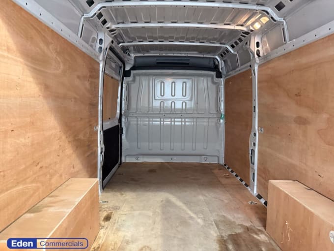 2025 Peugeot Boxer