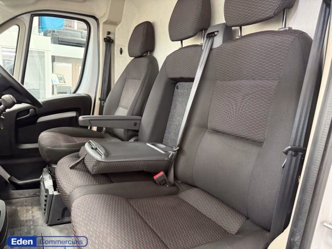 2025 Peugeot Boxer
