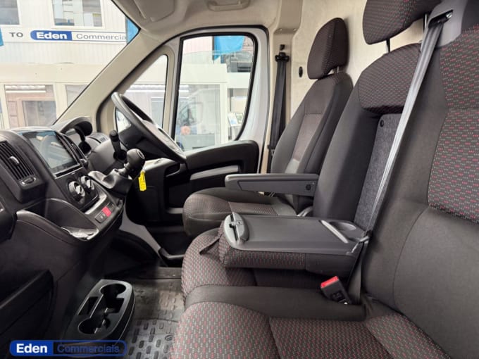2025 Peugeot Boxer