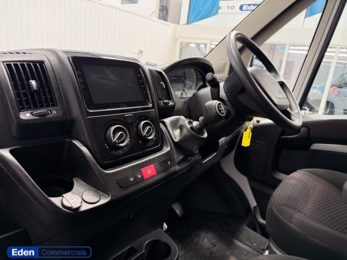 2025 Peugeot Boxer
