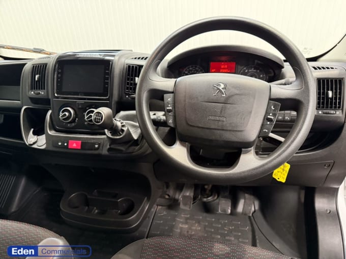 2025 Peugeot Boxer