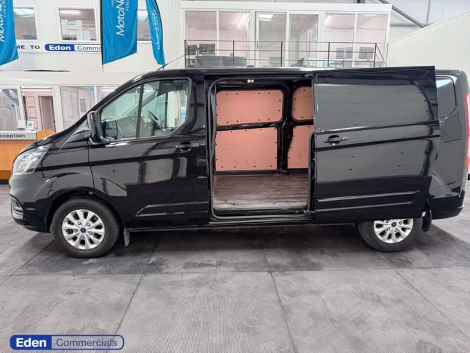 2025 Ford Transit Custom