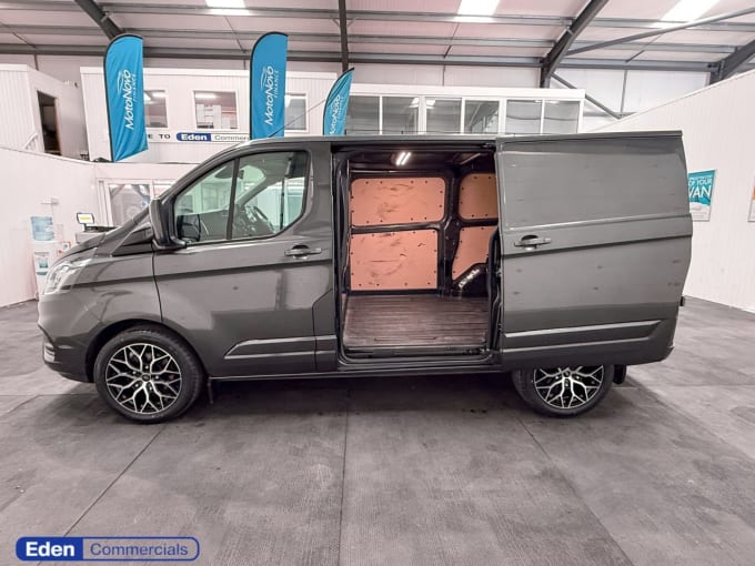2025 Ford Transit Custom