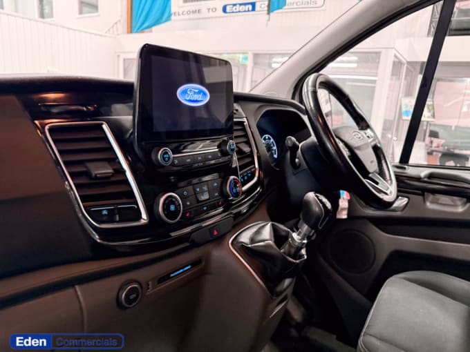 2025 Ford Transit Custom