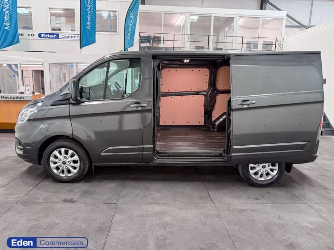 2025 Ford Transit Custom