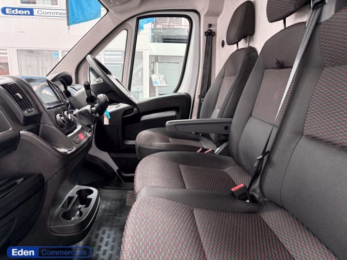 2025 Peugeot Boxer