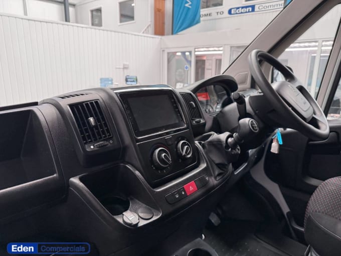 2025 Peugeot Boxer