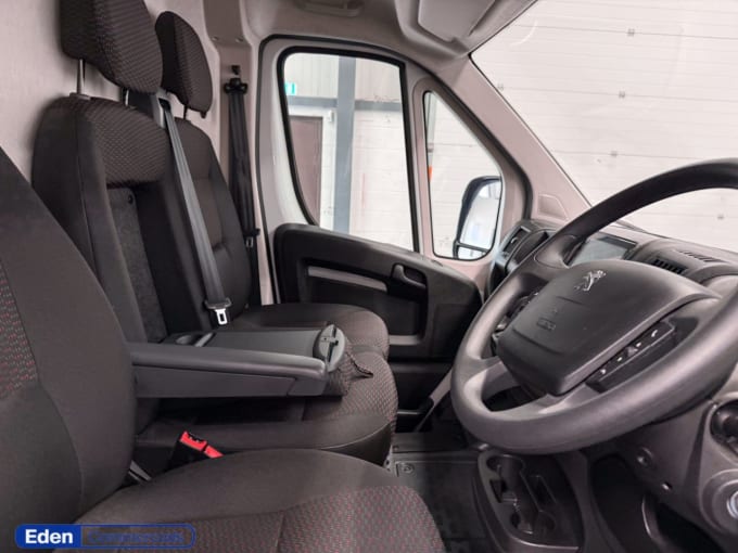 2025 Peugeot Boxer