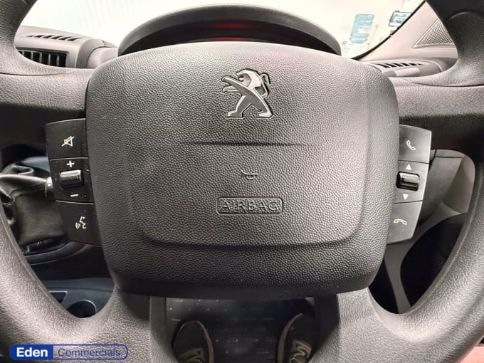 2025 Peugeot Boxer