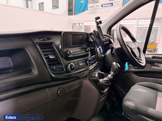 2025 Ford Transit Custom