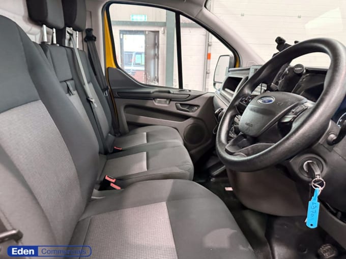 2025 Ford Transit Custom