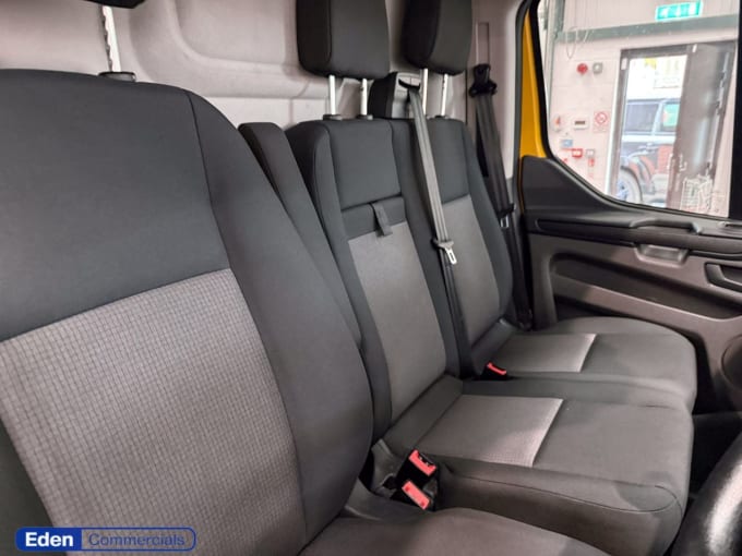 2025 Ford Transit Custom