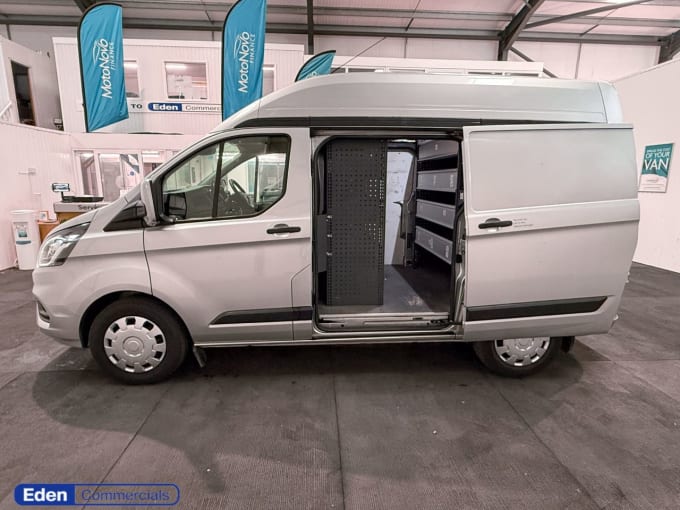 2025 Ford Transit Custom