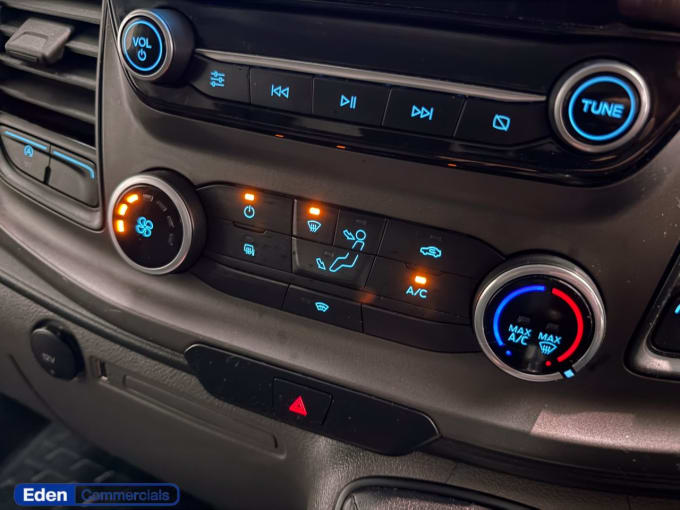 2025 Ford Transit Custom